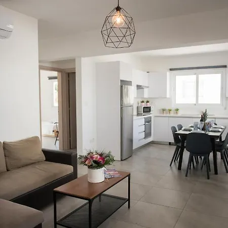 Carme At The - Mythical Sands Apartment Paralimni